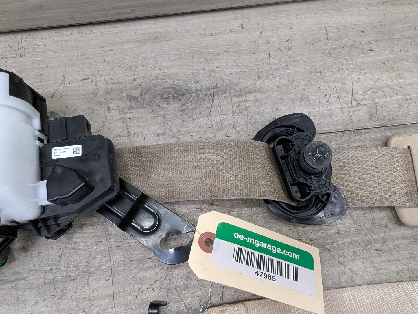 16-22 OEM BMW G11 G12 740 750 Front Right Passenger Seat Belt Retractor BEIGE