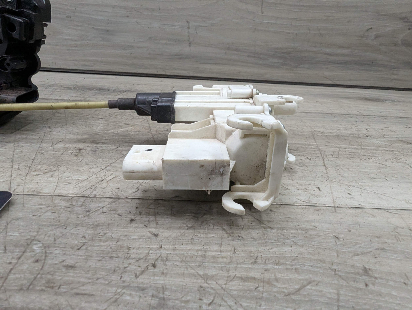 16-22 OEM BMW G11 G12 FRONT RIGHT PASSENGER Door Lock Latch Actuator SOFT CLOSE