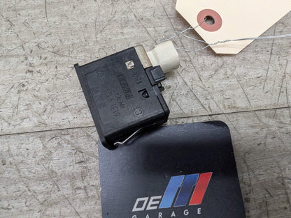 OEM BMW E60 E70 E82 E90 E92 F02 F10 F25 AUX Port USB Plug Input Jack Connector