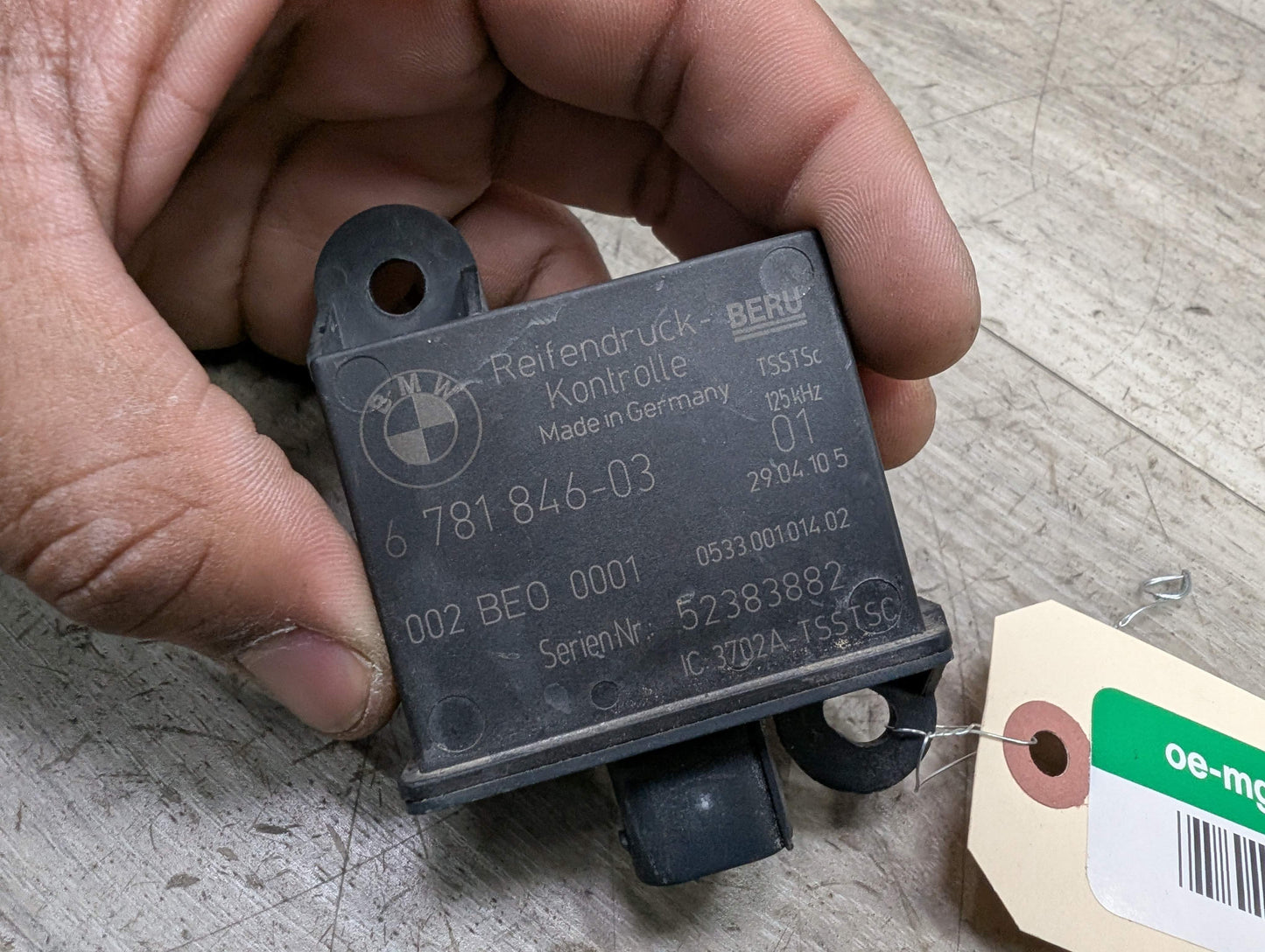 OEM BMW E70 E90 E92 X5 Trigger Transmitter Tire Pressure Monitor Sensor TPMS RDC