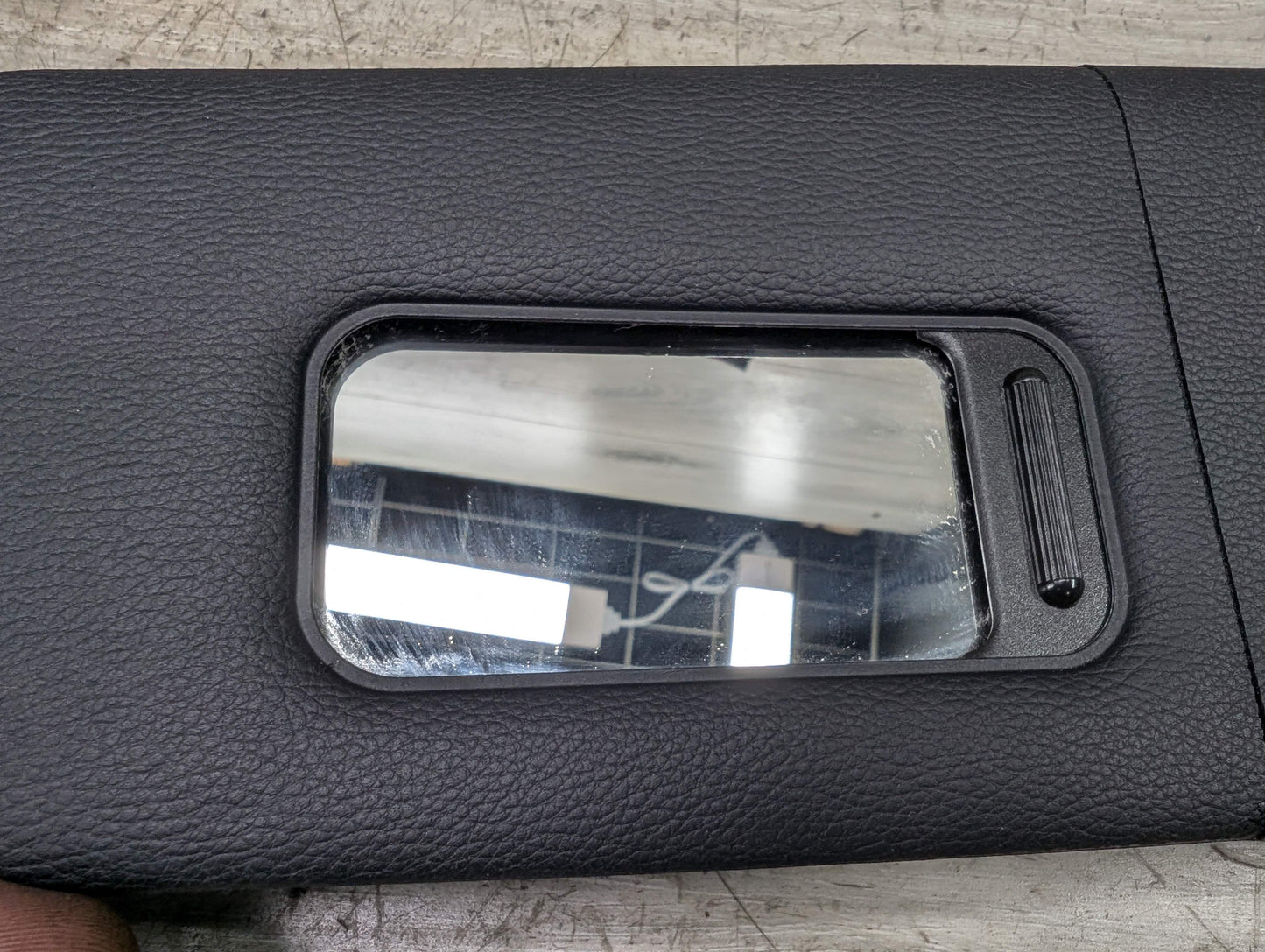 OEM BMW E88 E93 128 135 328 335 M3 CONVERTIBLE Left Right Sun Visor Black SET