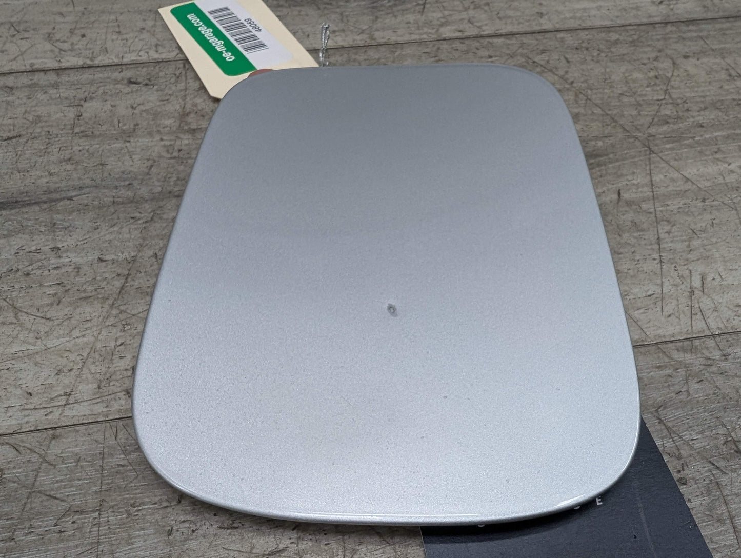 *08-13 OEM BMW E82 E88 135 Coupe Rear Fuel Gas Tank Flap Lid Cover Cap Silver