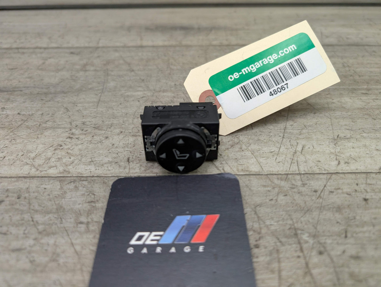 OEM BMW E53 E88 E90 E92 E93 Front Right Passenger Seat Lumbar Support Switch