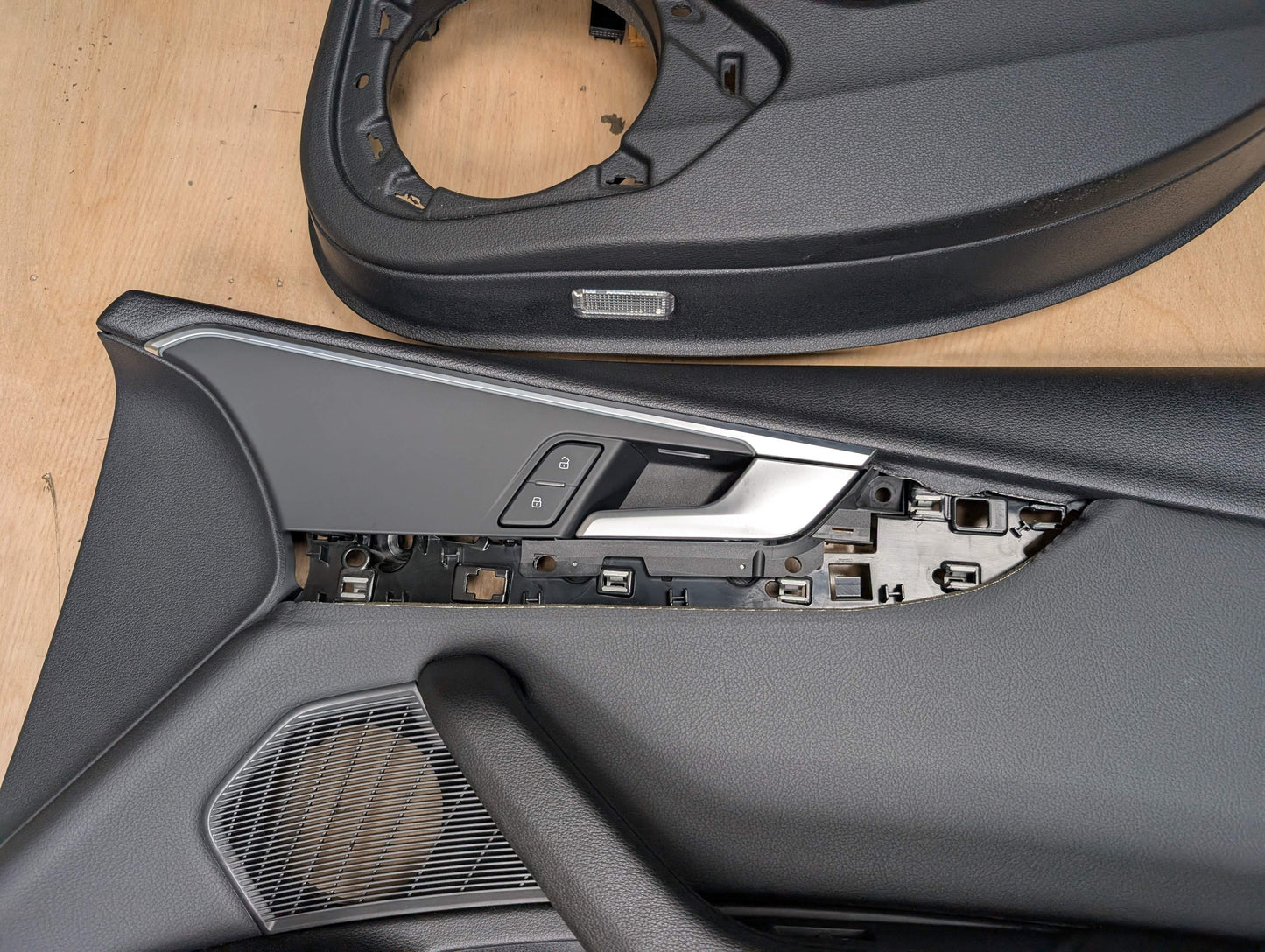 *17-19 OEM AUDI B9 A4 Front Rear Interior Door Panels Black SET Ambient Lighting