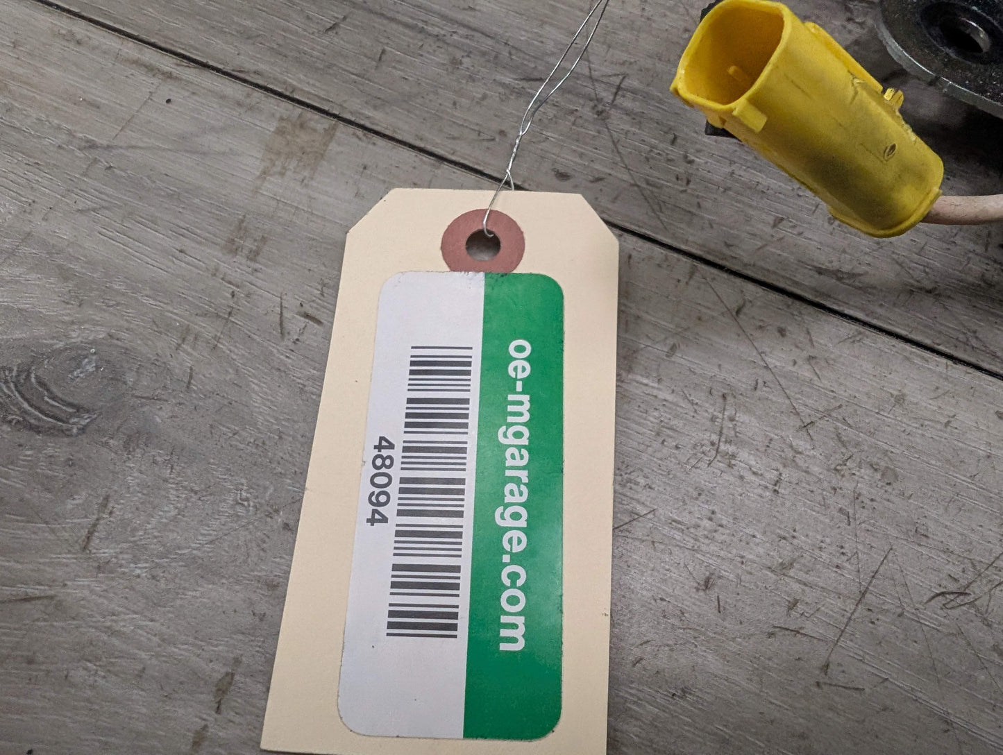 OEM BMW E88 128 135 Front Right Passenger Seat Belt Seatbelt Retractor Black