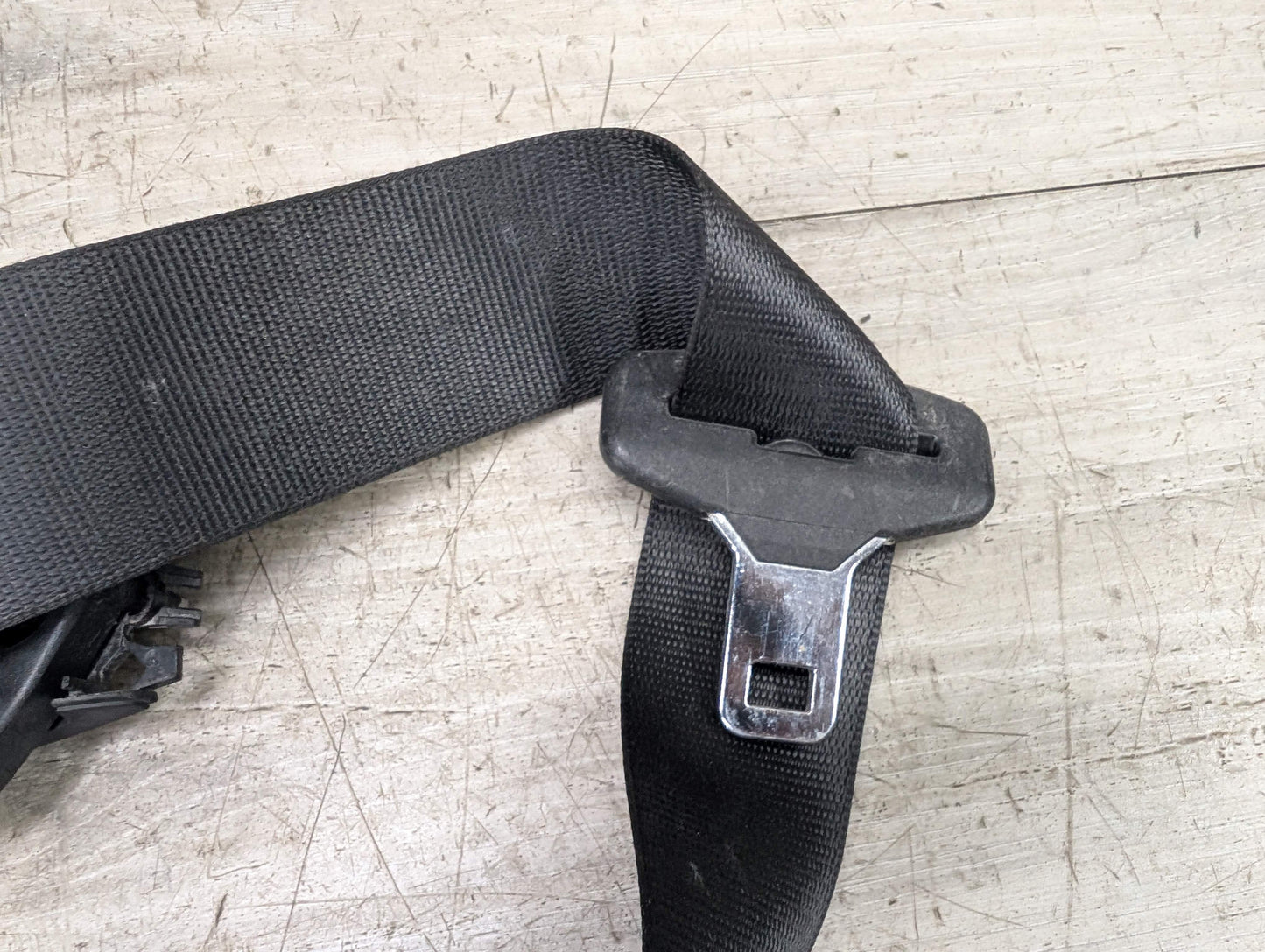OEM BMW E88 128 135 Front Right Passenger Seat Belt Seatbelt Retractor Black