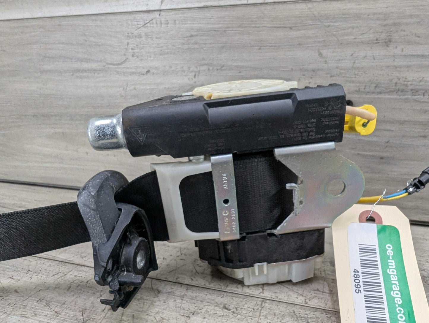 08-13 OEM BMW E88 128 135 Front Left Driver Seat Belt Seatbelt Retractor Black