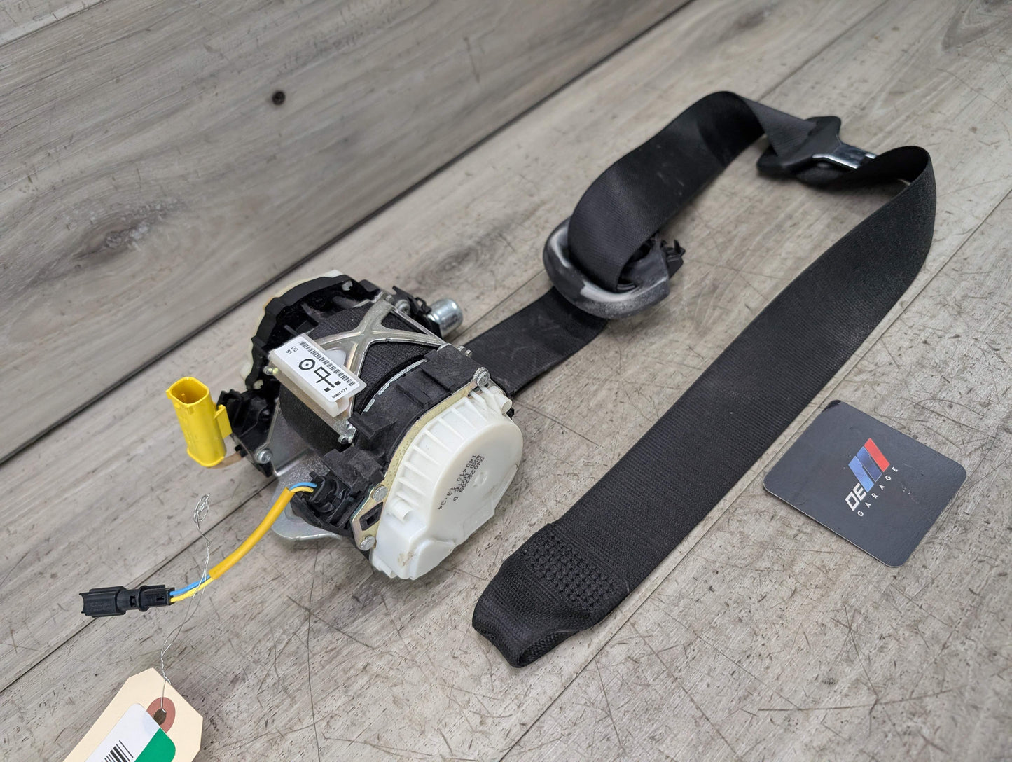 08-13 OEM BMW E88 128 135 Front Left Driver Seat Belt Seatbelt Retractor Black