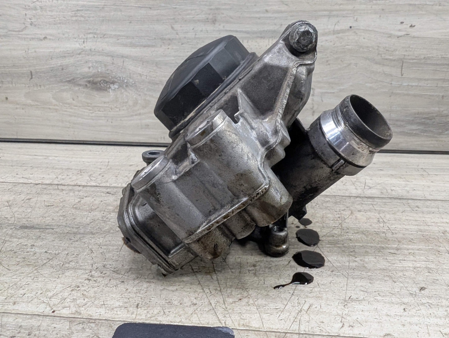 07-13 OEM BMW E82 E90 E92 135 335 N54 N55 Engine Oil Filter Housing COOLER