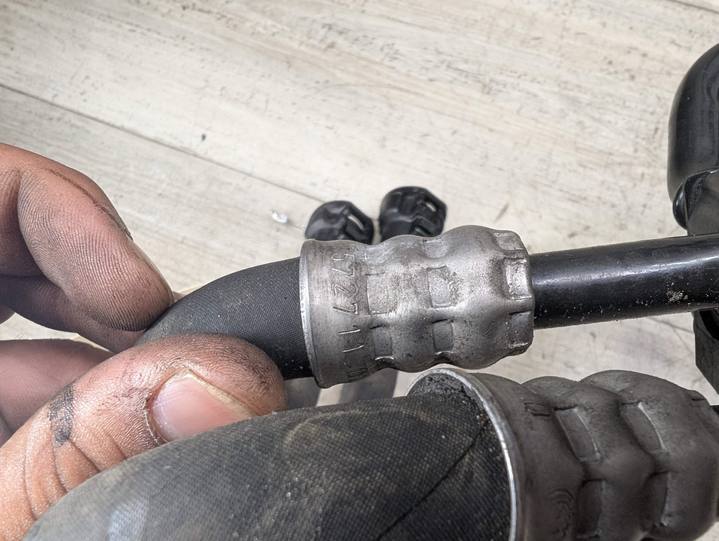 OEM BMW E82 E90 E92 E93 AT Transmission Oil Cooling Inlet Outlet Pipe N54 N55