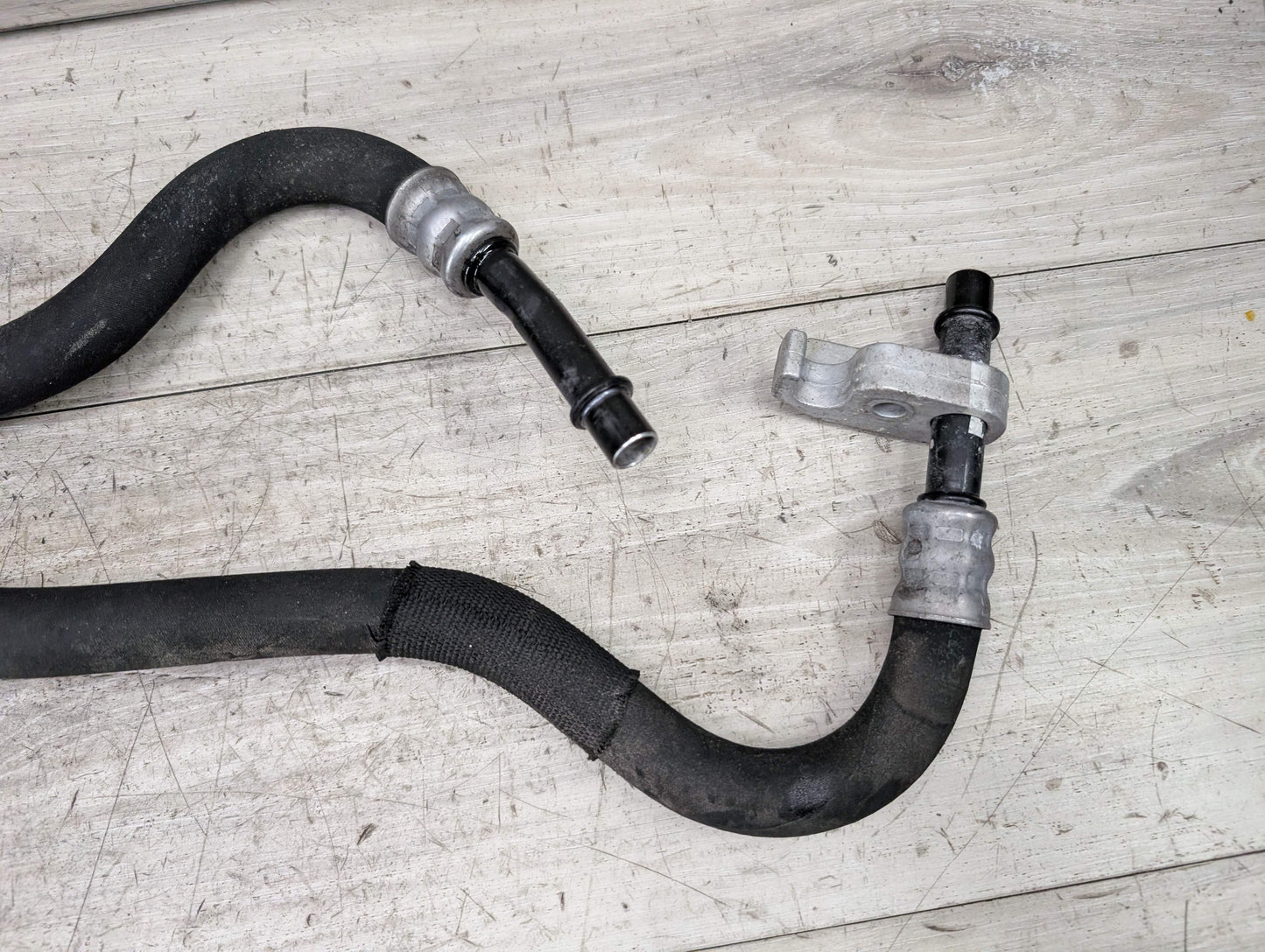 08-13 OEM BMW E82 E88 135 Engine N54 N55 Oil Cooler Flow Return Pipe Lines Hoses