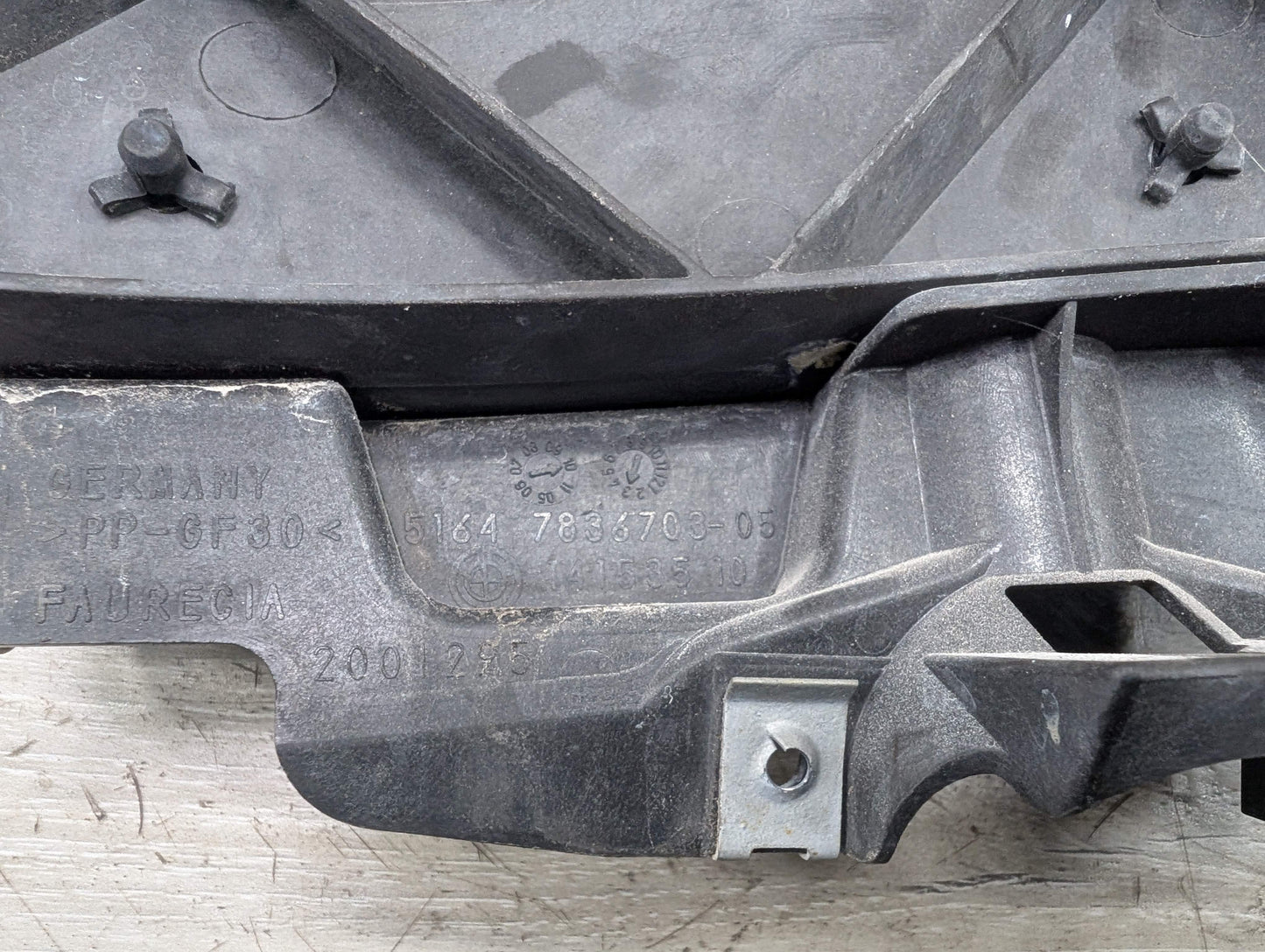 08-13 BMW E82 E88 128 135 Left Driver Headlight Arm Bracket Support Mount