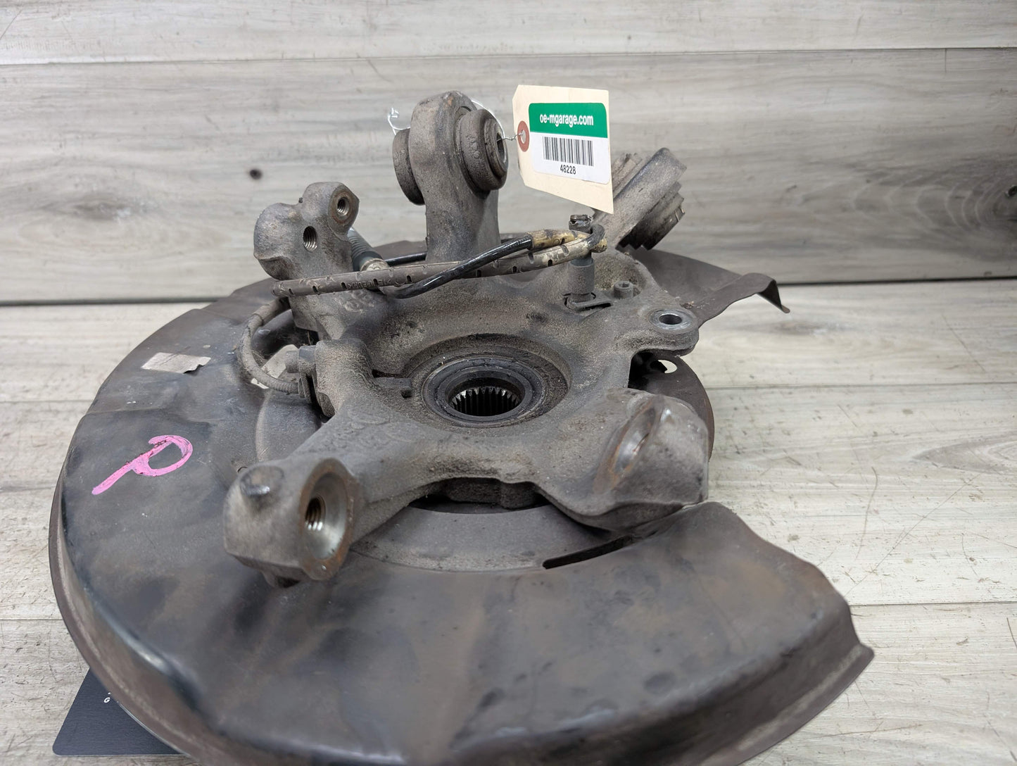 OEM BMW E82 E90 E92 E93 REAR Right Passenger Wheel Hub Spindle Bearing Knuckle