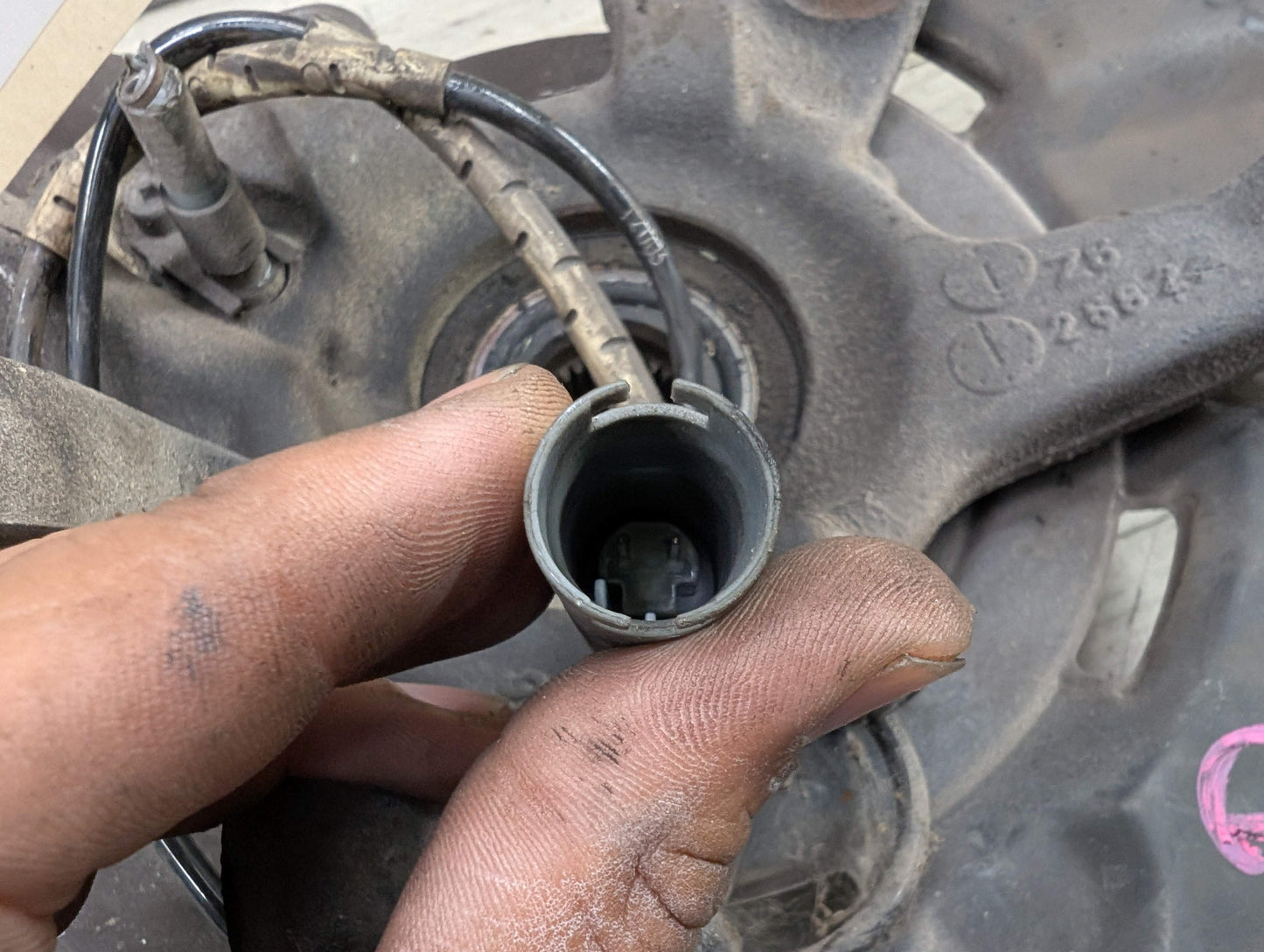 OEM BMW E82 E90 E92 E93 REAR Right Passenger Wheel Hub Spindle Bearing Knuckle