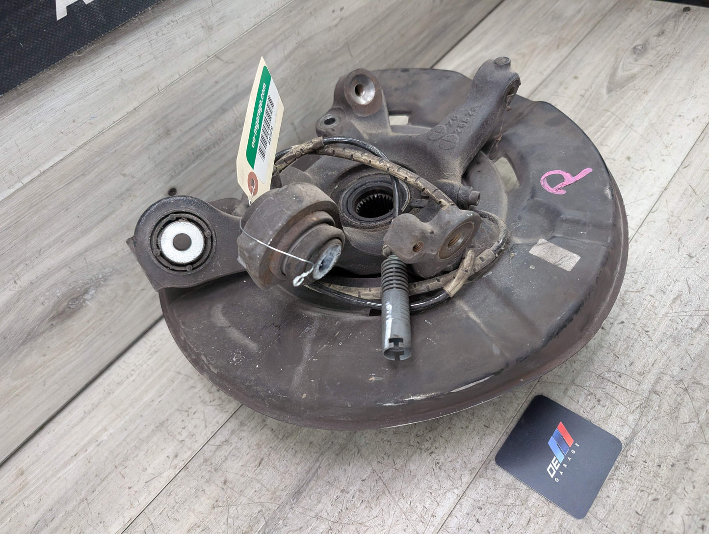 OEM BMW E82 E90 E92 E93 REAR Right Passenger Wheel Hub Spindle Bearing Knuckle