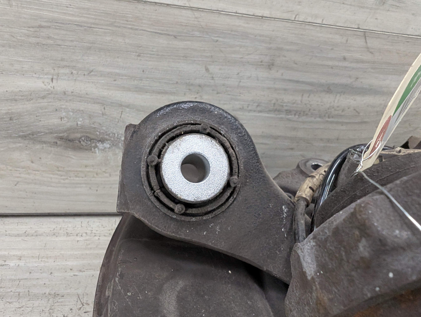 OEM BMW E82 E90 E92 E93 REAR Right Passenger Wheel Hub Spindle Bearing Knuckle