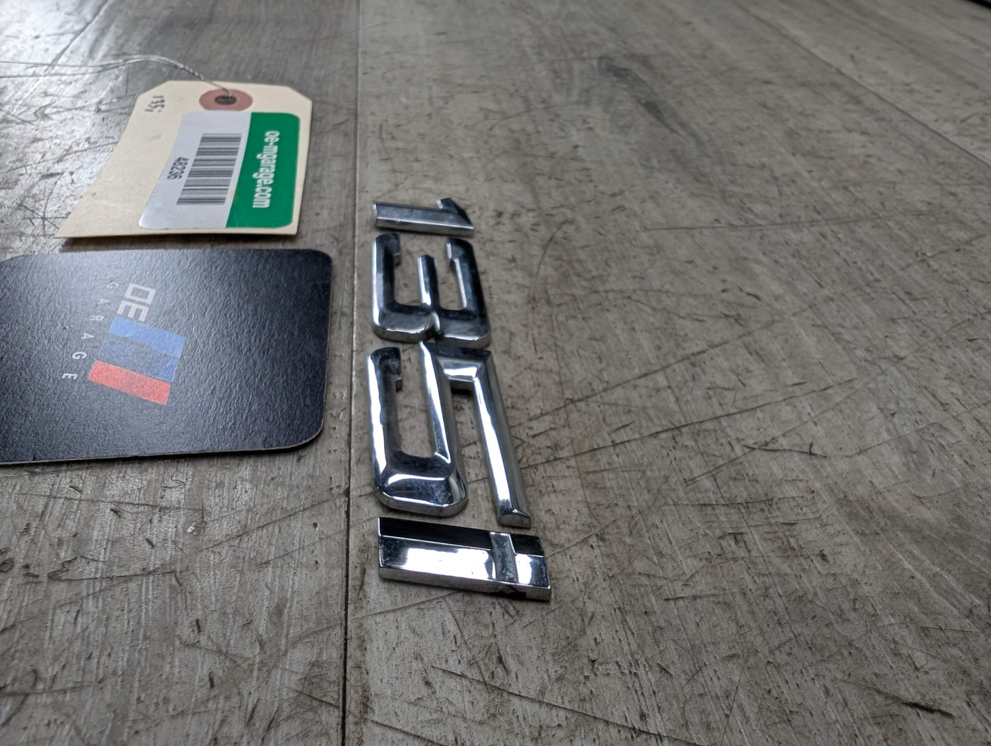 08-13 OEM BMW E82 E88 135i Trunk Lid 135i Badge Emblem