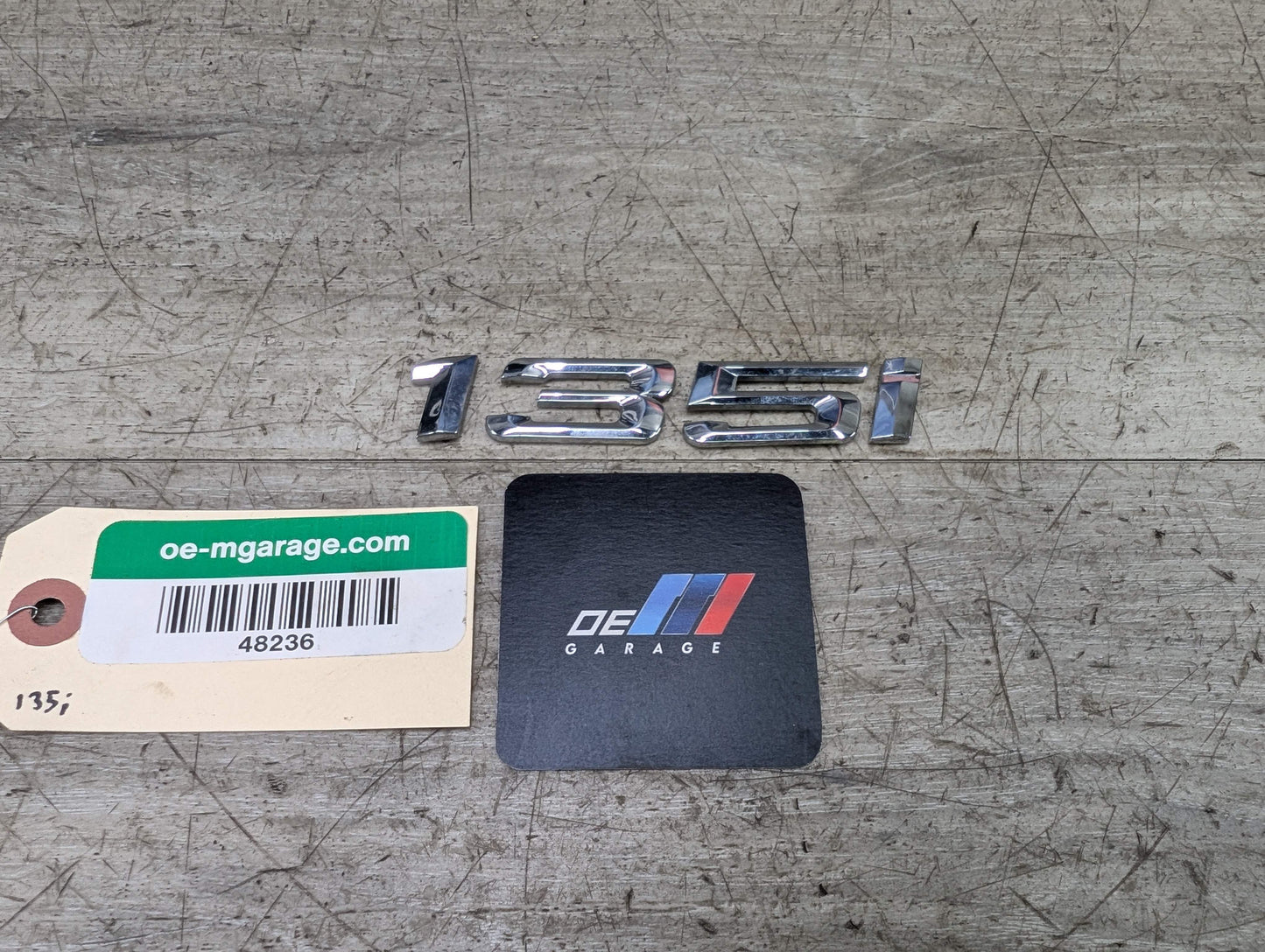 08-13 OEM BMW E82 E88 135i Trunk Lid 135i Badge Emblem