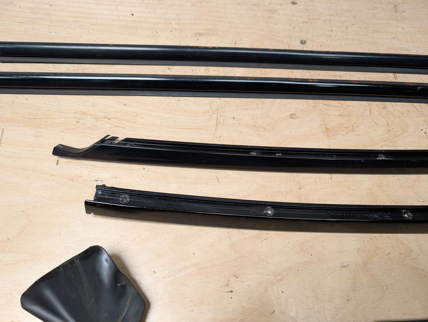 OEM BMW E88 135 Front Rear Door Exterior Trim Molding High Gloss Black SET of 7