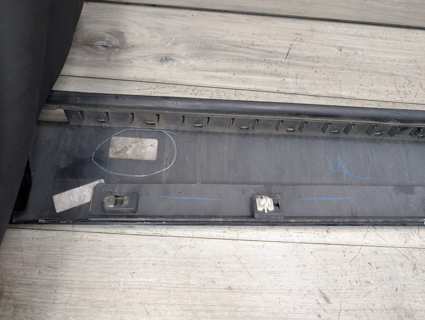 OEM BMW F25 F26 X3 X4 Front Right Passenger Door Lower Molding Molding Trim