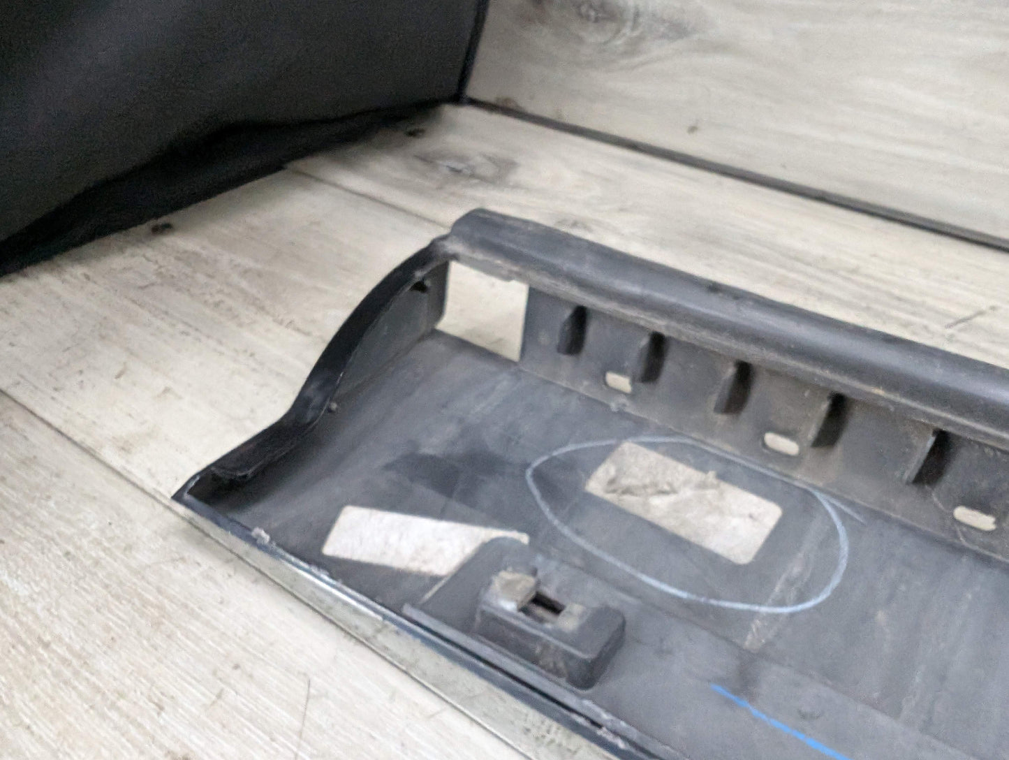 OEM BMW F25 F26 X3 X4 Front Right Passenger Door Lower Molding Molding Trim