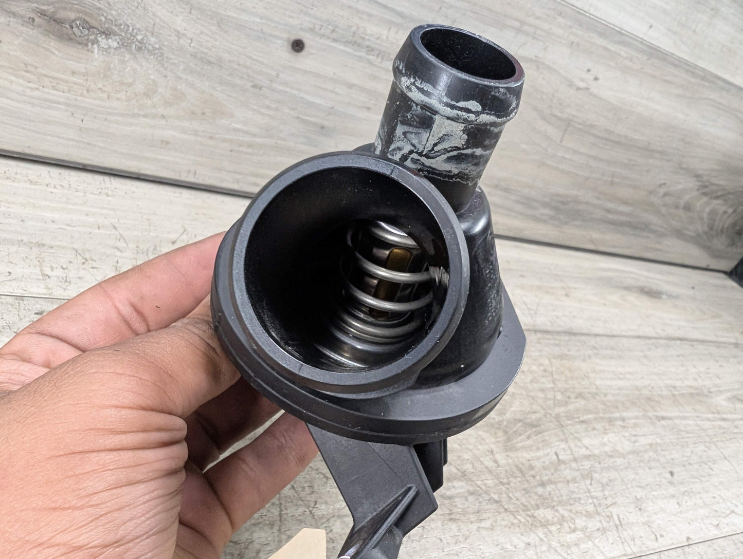 OEM BMW F10 F15 F22 F25 F30 F32 Engine N20 N26 Water Coolant Thermostat Housing