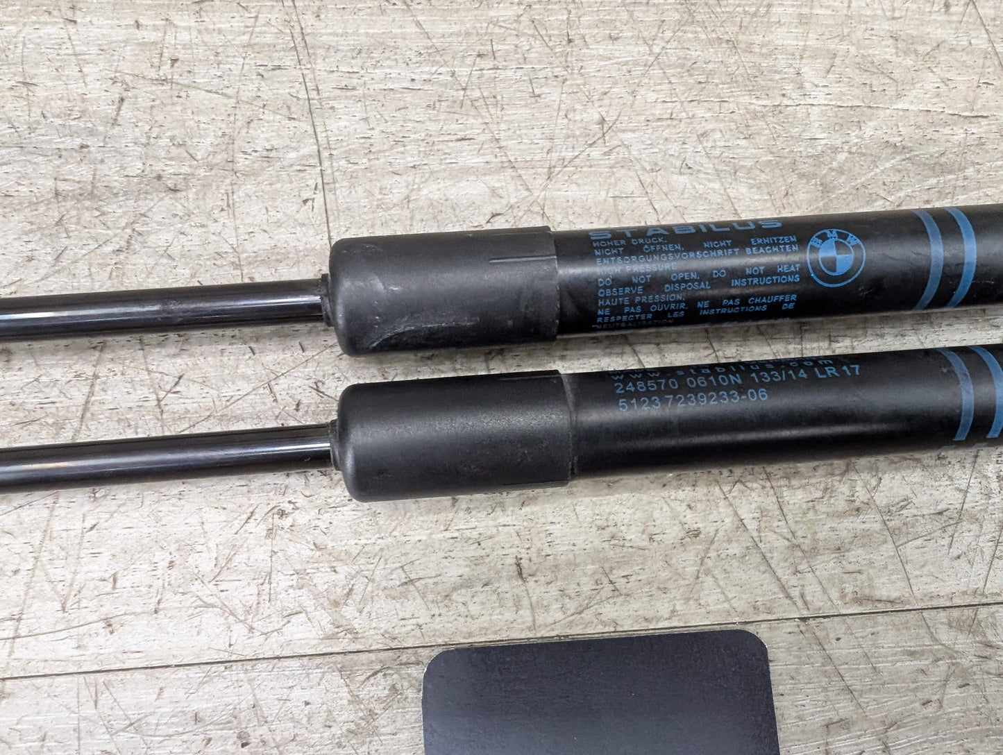 OEM BMW F22 F30 F32 F36 Front Hood Left Right Support Struts Lift Cylinder SET