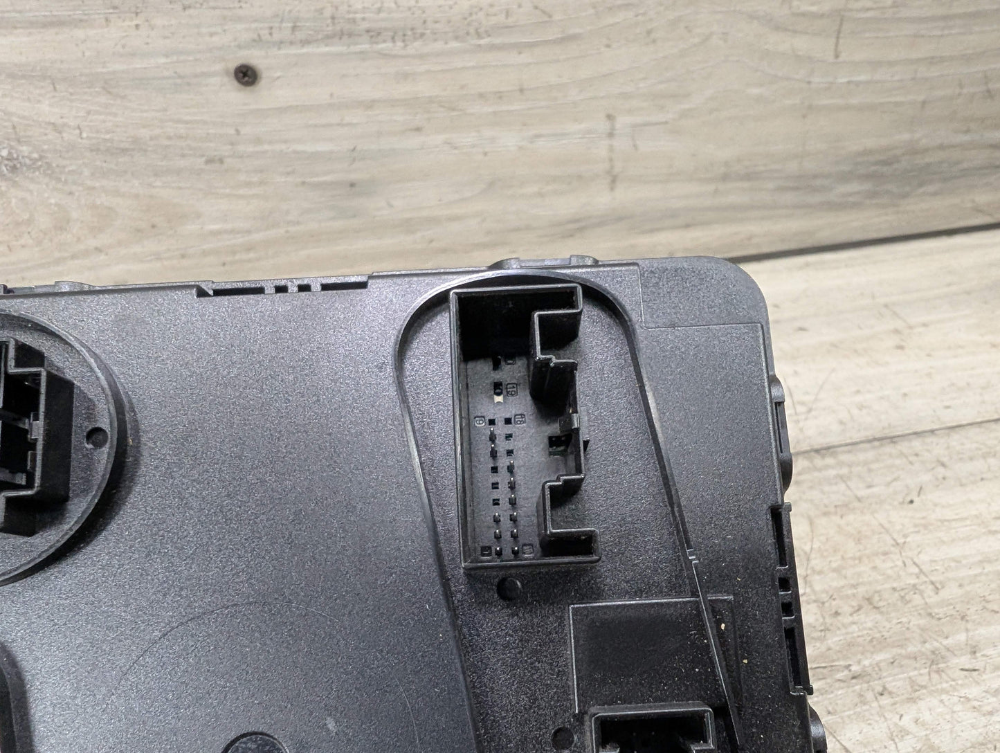 17-19 OEM AUDI A4 B9 BCM Body Control Module Unit