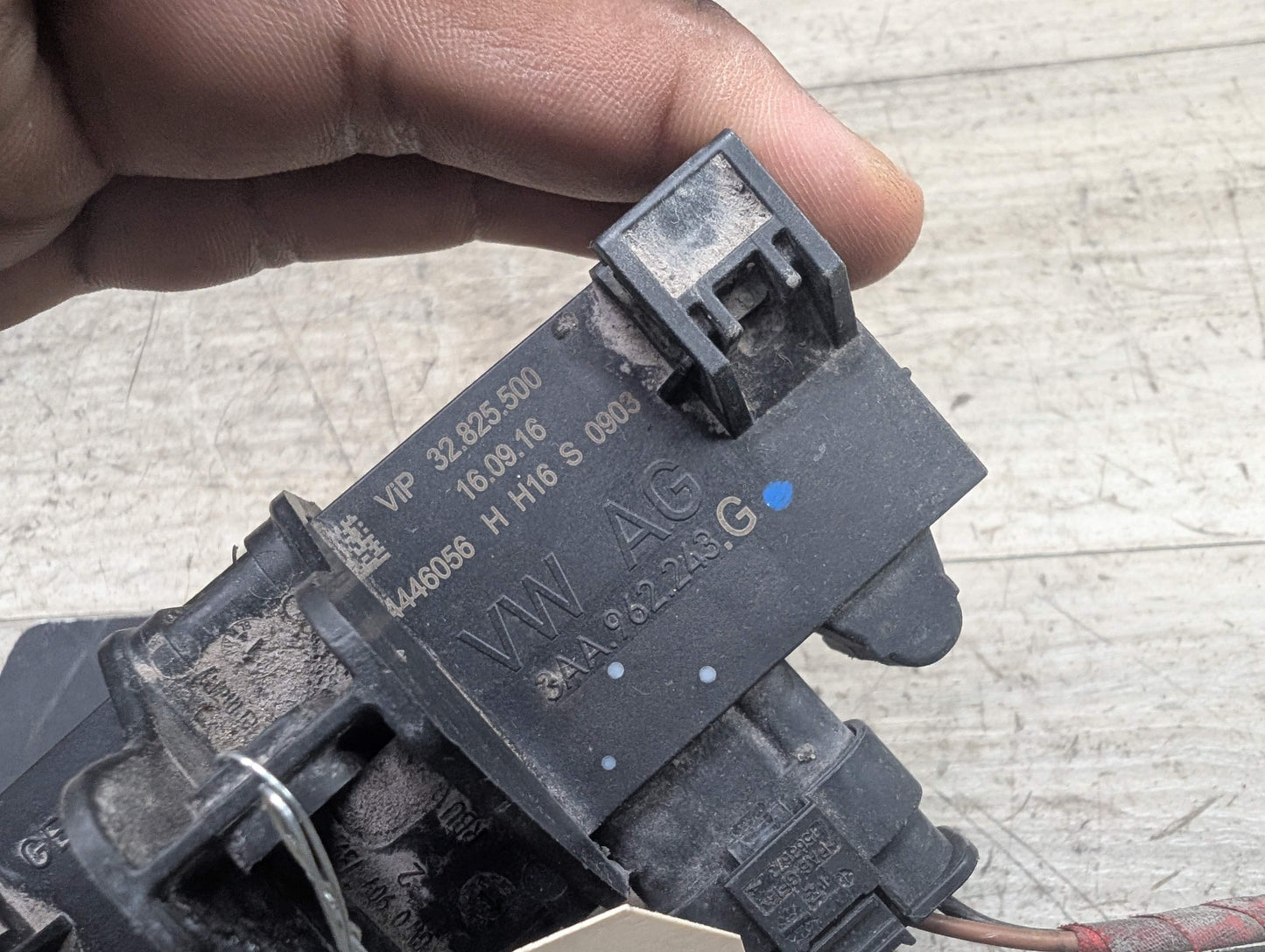 OEM AUDI A4 S4 Rear Trunk Keyless Entry Sensor Liftgate Open Control Module