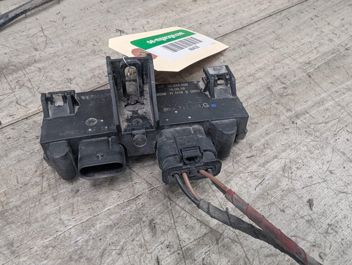 OEM AUDI A4 S4 Rear Trunk Keyless Entry Sensor Liftgate Open Control Module