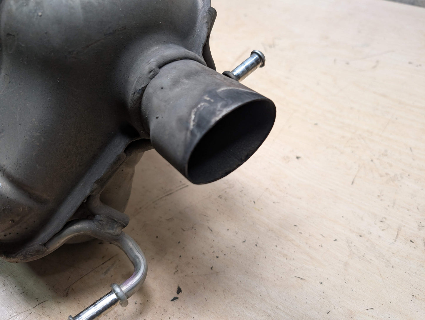10-16 Mercedes A207 C207 W207 E350 E550 Right Passenger Exhaust Muffler