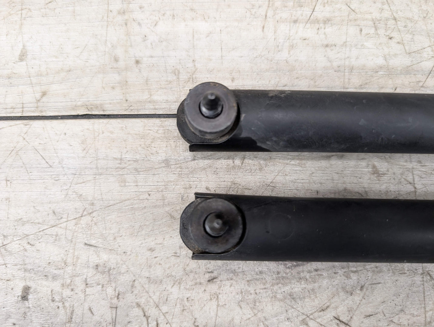 14-18 OEM BMW F15 F85 X5 X5M REAR Left Right Lower Tailgate Strut Supports PAIR