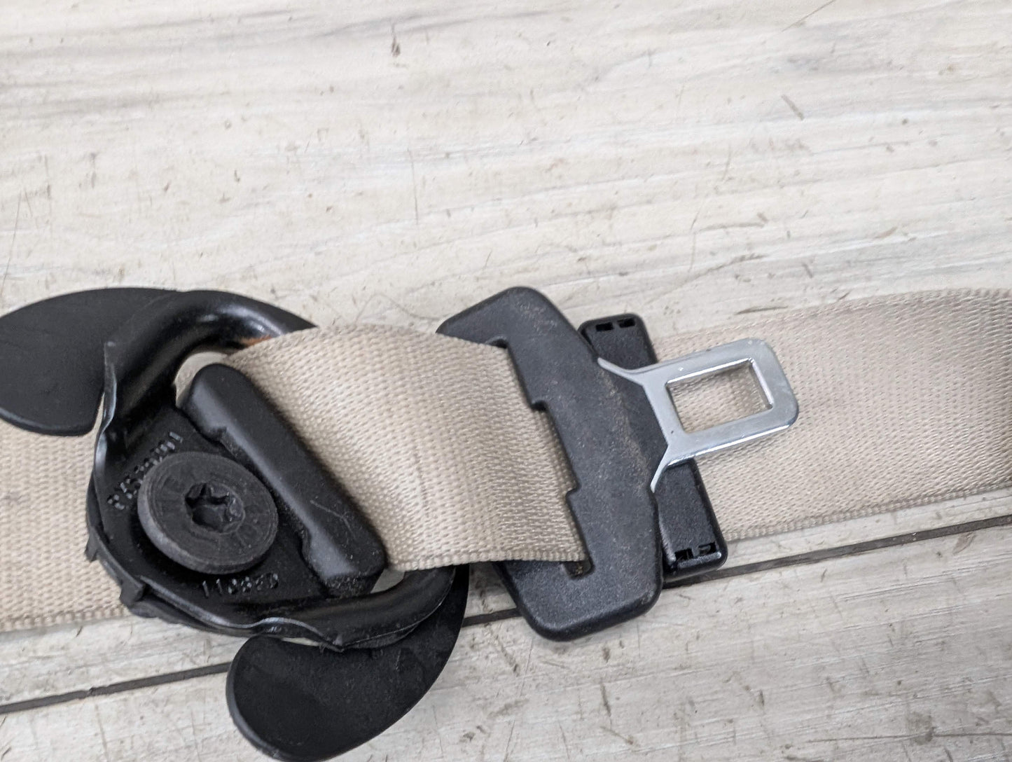 OEM BMW F15 F16 X5 X6 Front Right Passenger Seat Belt Seatbelt Retractor Beige