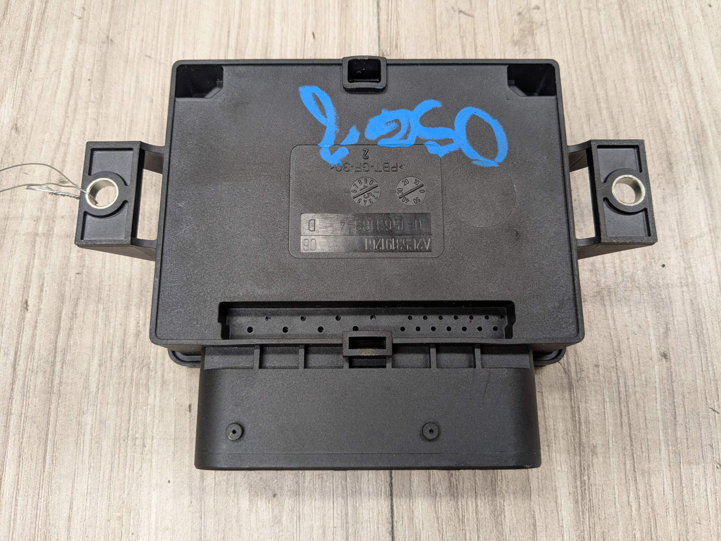 11-18 OEM BMW F10 F12 F13 F06 Electric Parking Park Brake Control Module EMF