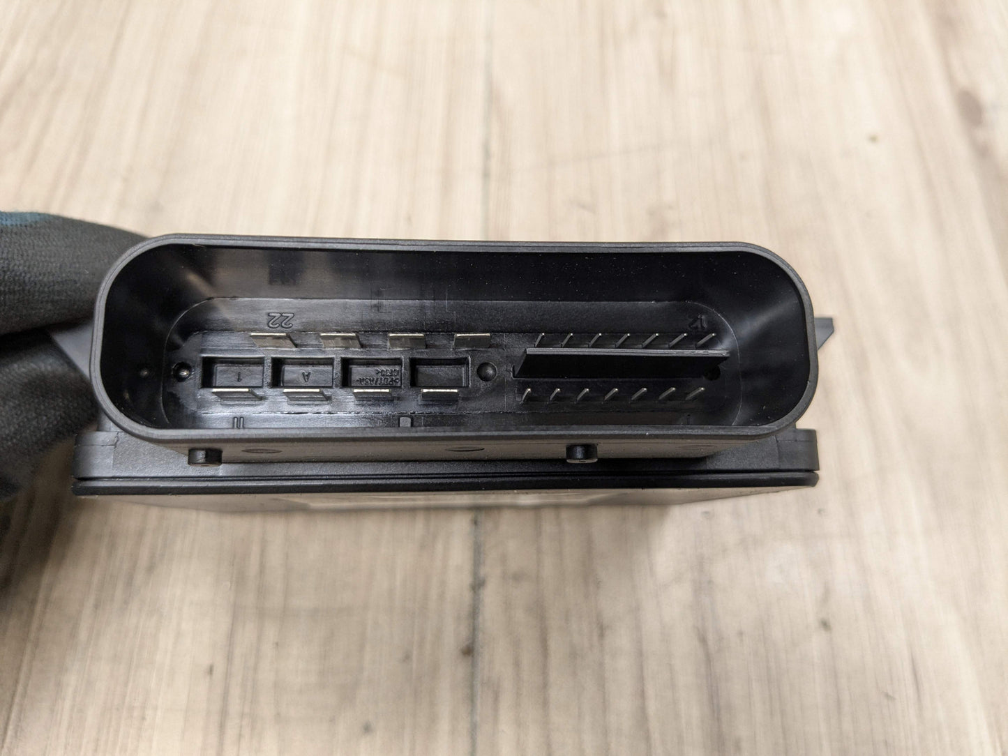 11-18 OEM BMW F10 F12 F13 F06 Electric Parking Park Brake Control Module EMF