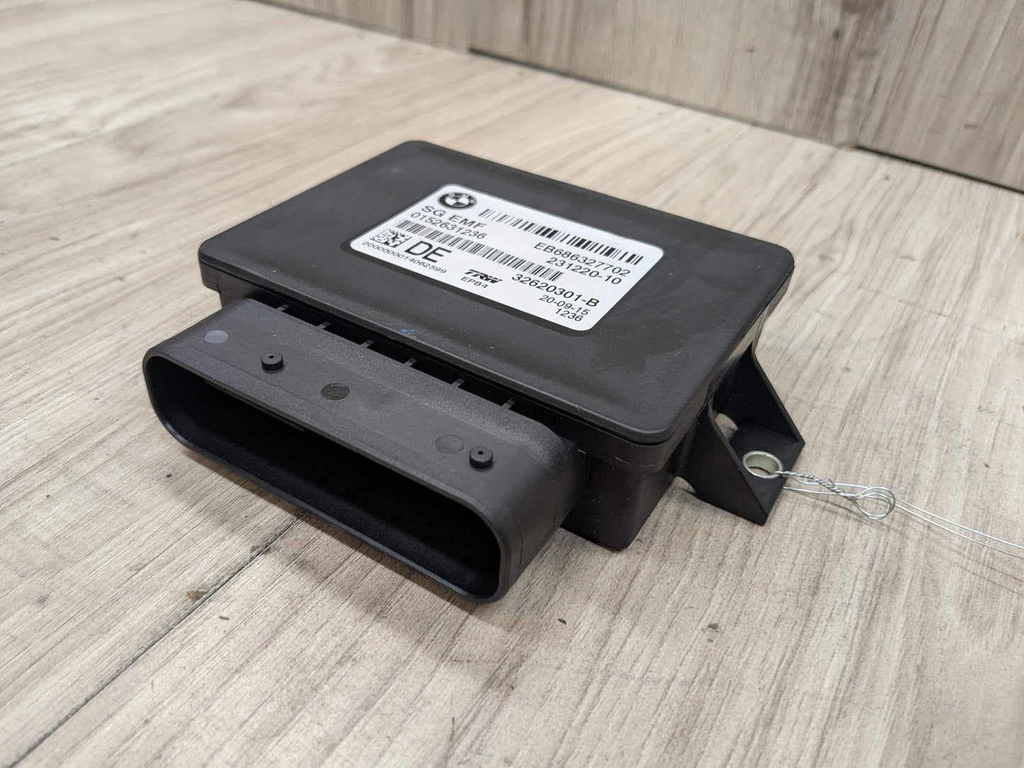 11-18 OEM BMW F10 F12 F13 F06 Electric Parking Park Brake Control Module EMF