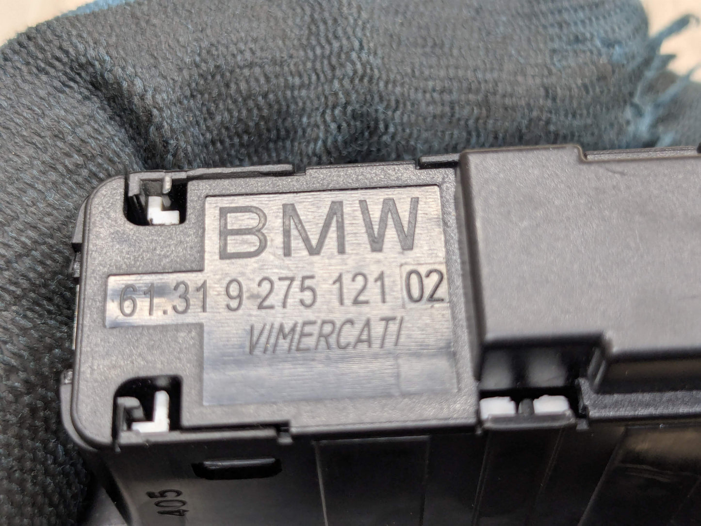OEM BMW F02 F10 F15 F48 F90 G01 G20 G30 G80 X3 Rear Trunk Lid Center Lock Switch