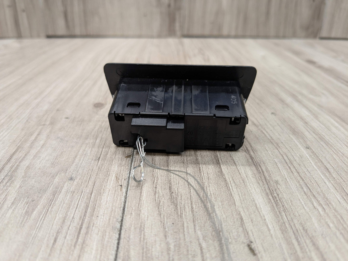 OEM BMW F02 F10 F15 F48 F90 G01 G20 G30 G80 X3 Rear Trunk Lid Center Lock Switch