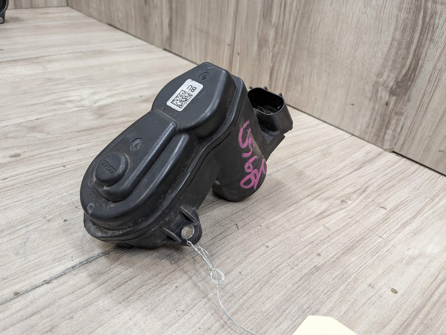 OEM BMW F06 F10 F12 F13 F25 I12 Rear Left or Right Brake Caliper Electric Motor