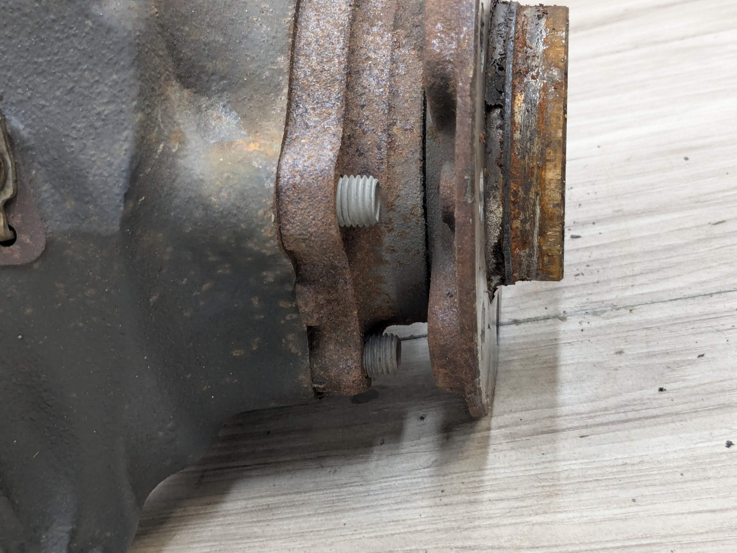 OEM BMW F25 F26 X3 X4 AWD Front Left Driver Hub Spindle Knuckle Wheel Bearing