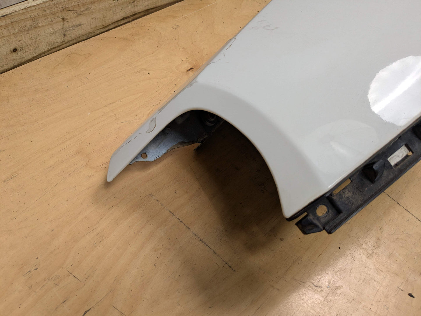 *03-08 OEM BMW E85 Z4 Rear Right Passenger Side Quarter Panel White 300