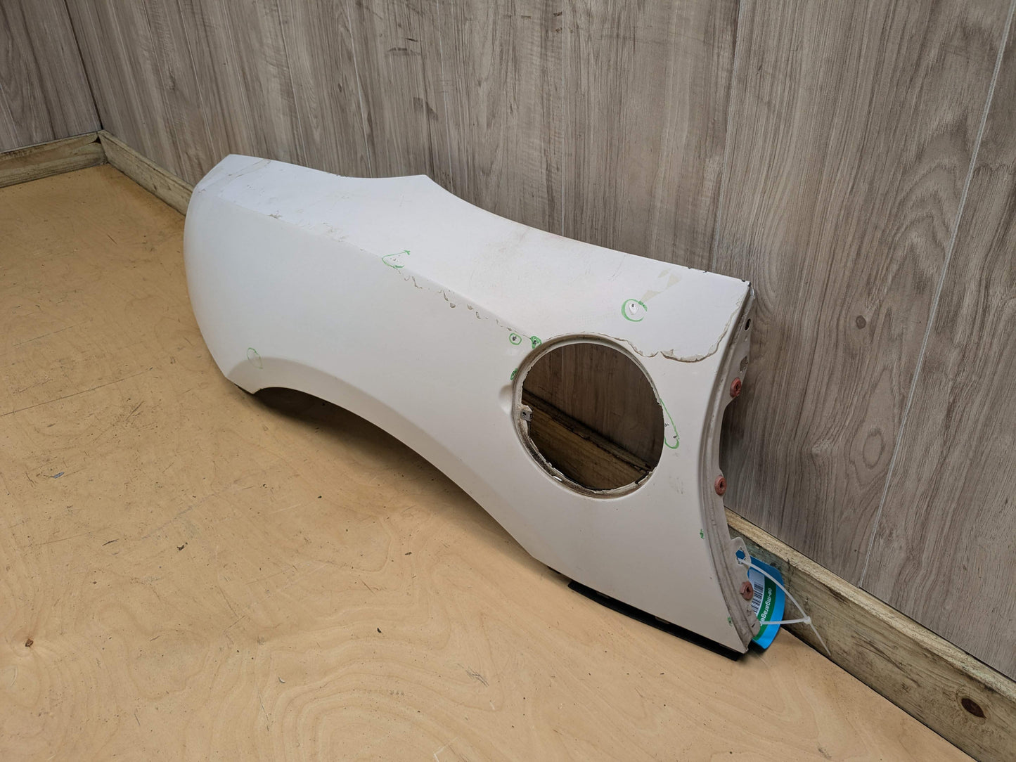 *03-08 OEM BMW E85 Z4 Rear Right Passenger Side Quarter Panel White 300