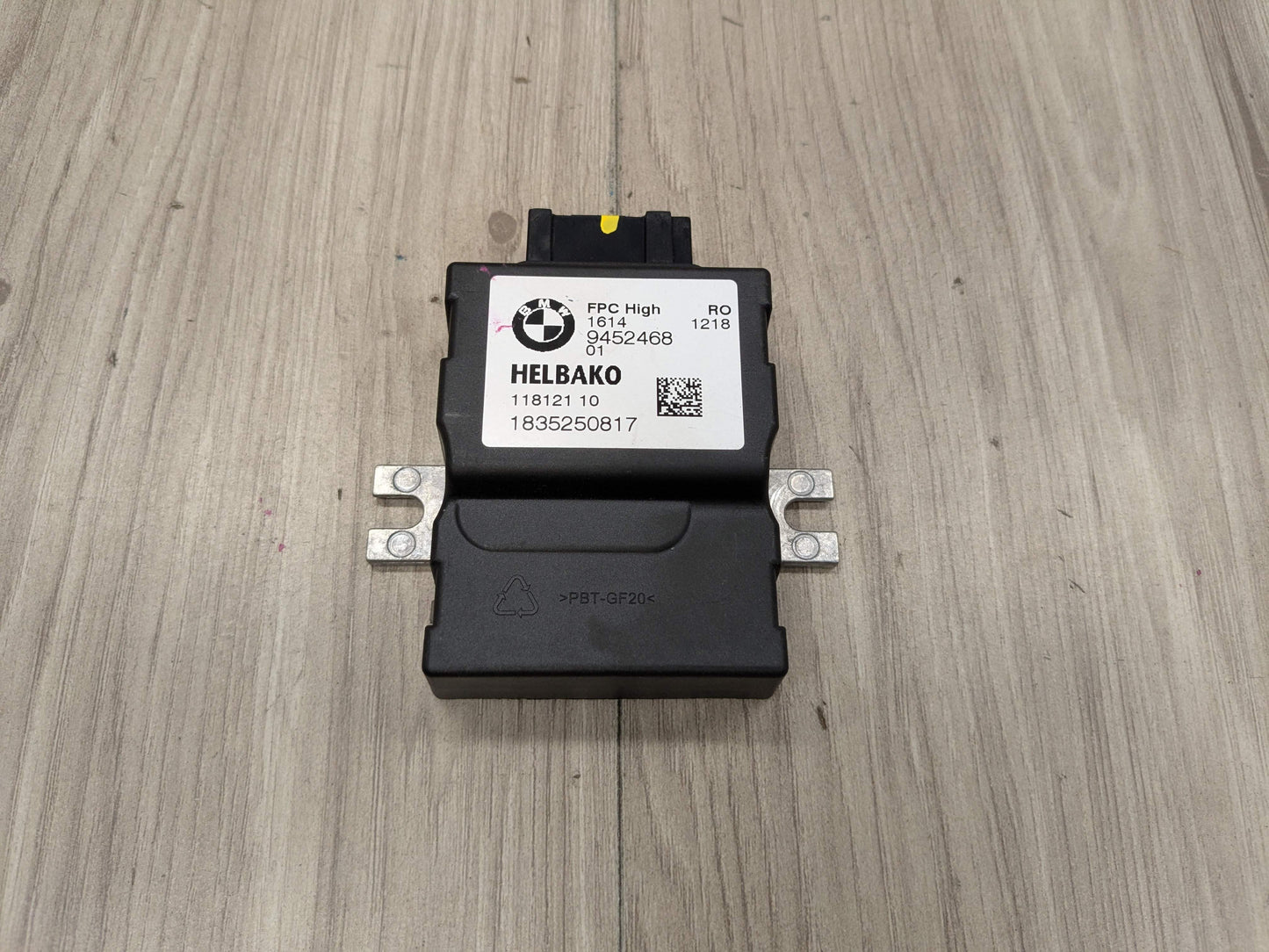 17-24 OEM BMW G01 G05 G12 G20 G22 G42 G30 G80 G82 Fuel Pump Control Module Unit