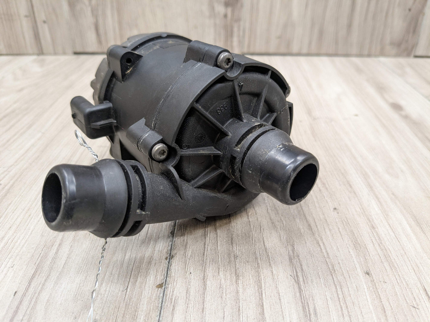 18-21 OEM BMW G01 G02 X3 X4 30 M40 Engine B46 B58 Auxiliary Cooling Water Pump