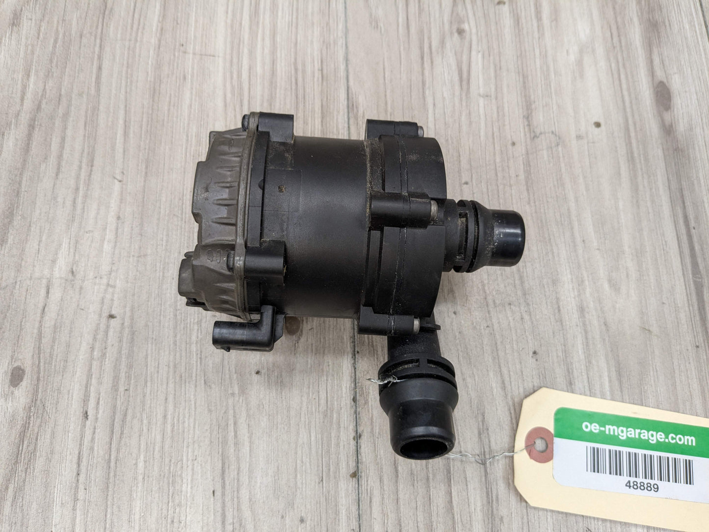 18-21 OEM BMW G01 G02 X3 X4 30 M40 Engine B46 B58 Auxiliary Cooling Water Pump