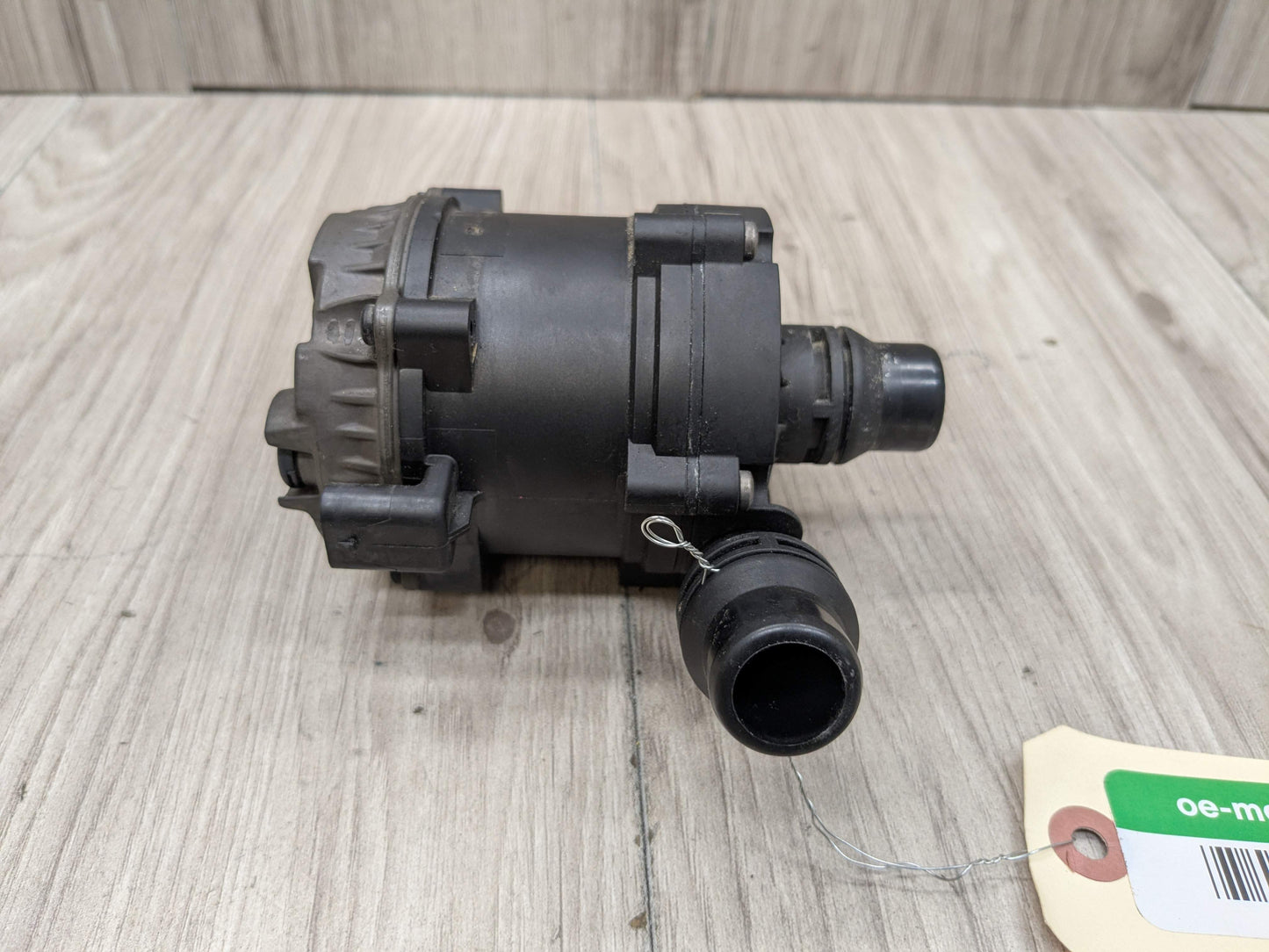 18-21 OEM BMW G01 G02 X3 X4 30 M40 Engine B46 B58 Auxiliary Cooling Water Pump