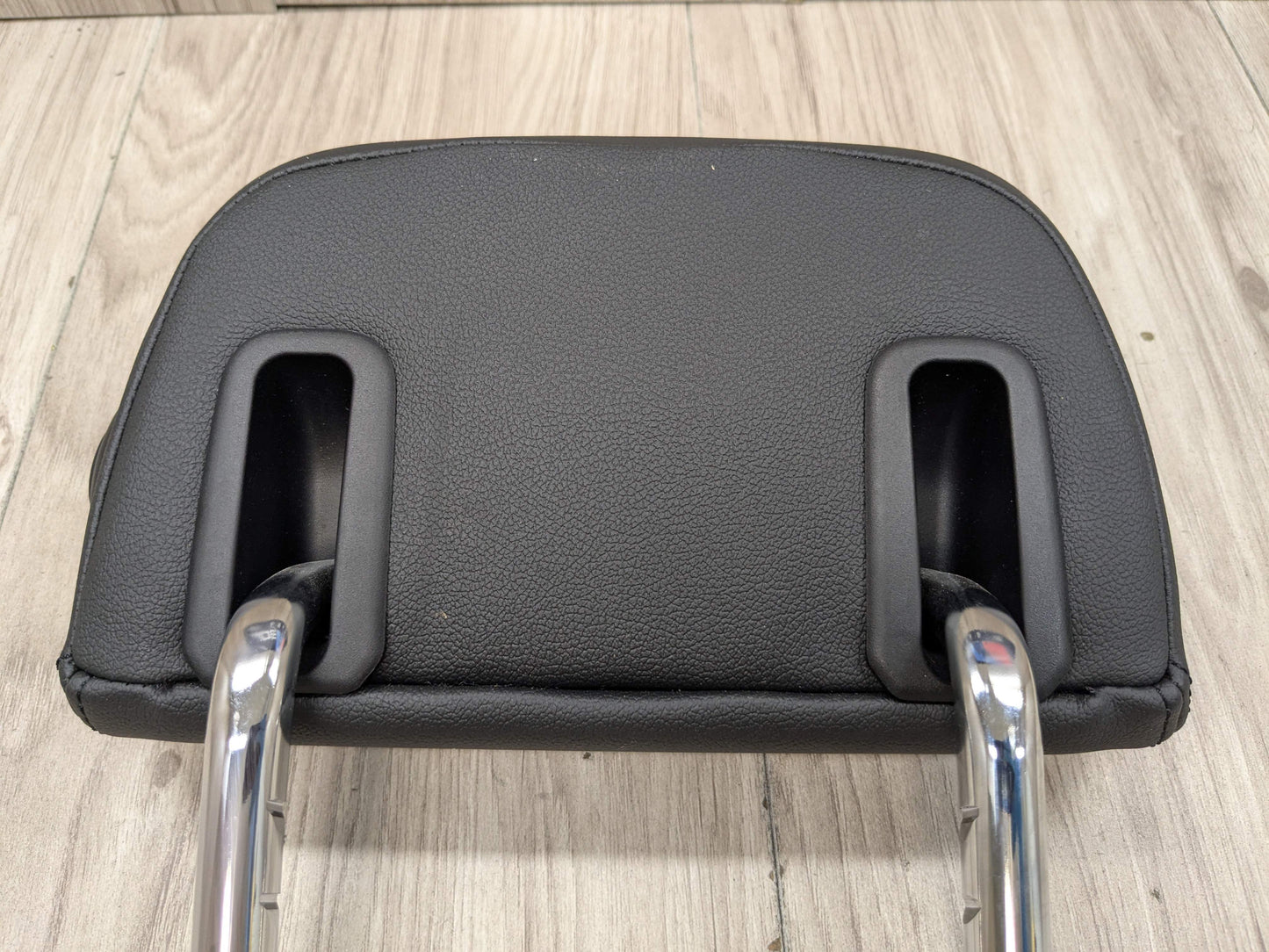18-23 OEM BMW G01 X3 Rear Center Middle Upper Seat Headrest Head Rest