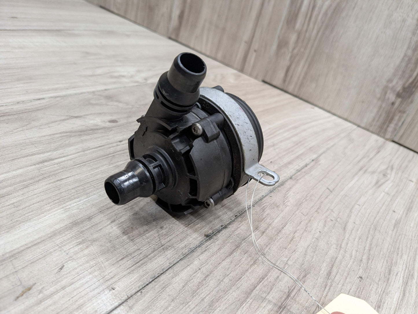 OEM BMW F23 F30 F32 F36 F80 F82 G01* Engine B46 S55 Auxiliary Coolant Water Pump