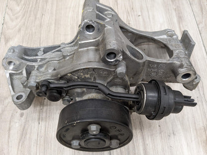 OEM BMW F22 F23 F30 G01 G02 230 330 X3 Engine B46 B48 Coolant Pump With Support