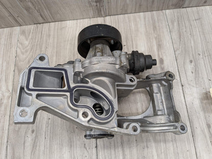 OEM BMW F22 F23 F30 G01 G02 230 330 X3 Engine B46 B48 Coolant Pump With Support